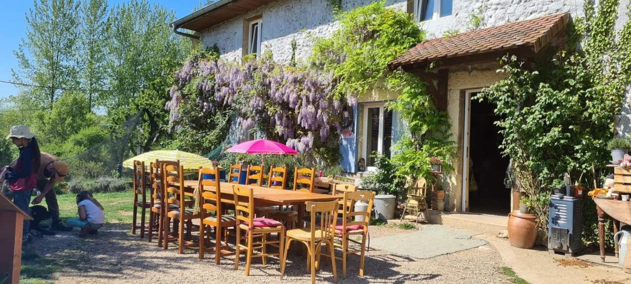 Bed and Breakfast BASSE-COUR DE MONTIN au 256 chemin de la rocaille à 38510 VEZERONCE CURTIN Morestel Esterno foto