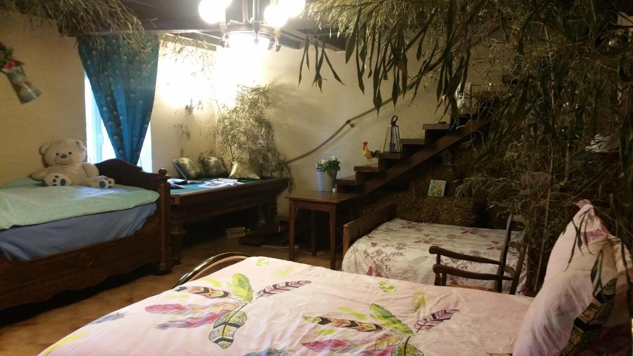 Bed and Breakfast BASSE-COUR DE MONTIN au 256 chemin de la rocaille à 38510 VEZERONCE CURTIN Morestel Esterno foto