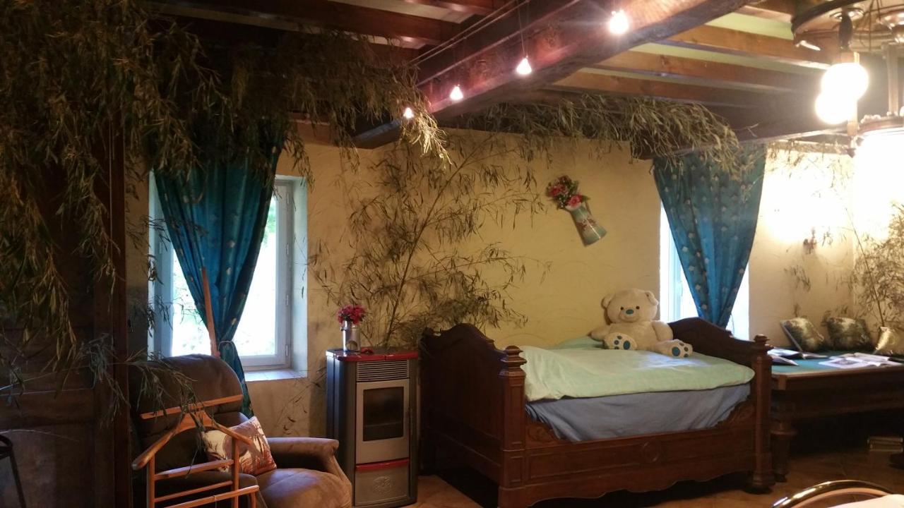 Bed and Breakfast BASSE-COUR DE MONTIN au 256 chemin de la rocaille à 38510 VEZERONCE CURTIN Morestel Esterno foto